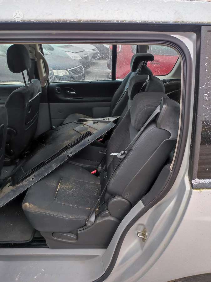 Renault Espace dalimis. Dirbame nuo 8h iki 17h