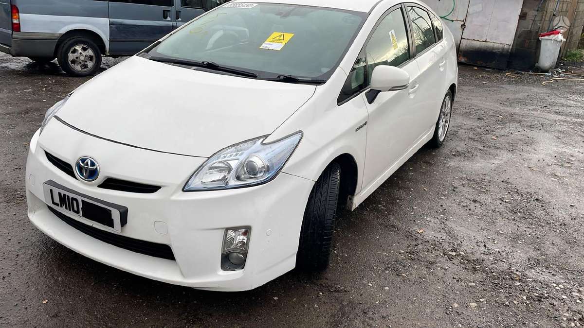 Toyota Prius Prius 3 dalimis