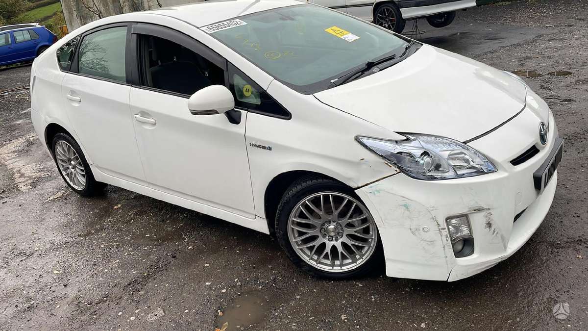 Toyota Prius Prius 3 dalimis