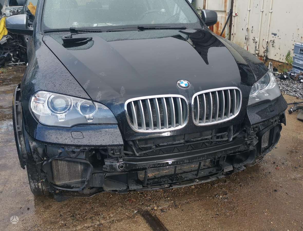 BMW X5 E70 e71 dalys 3 0i 3 0d 4 0d 5 0d