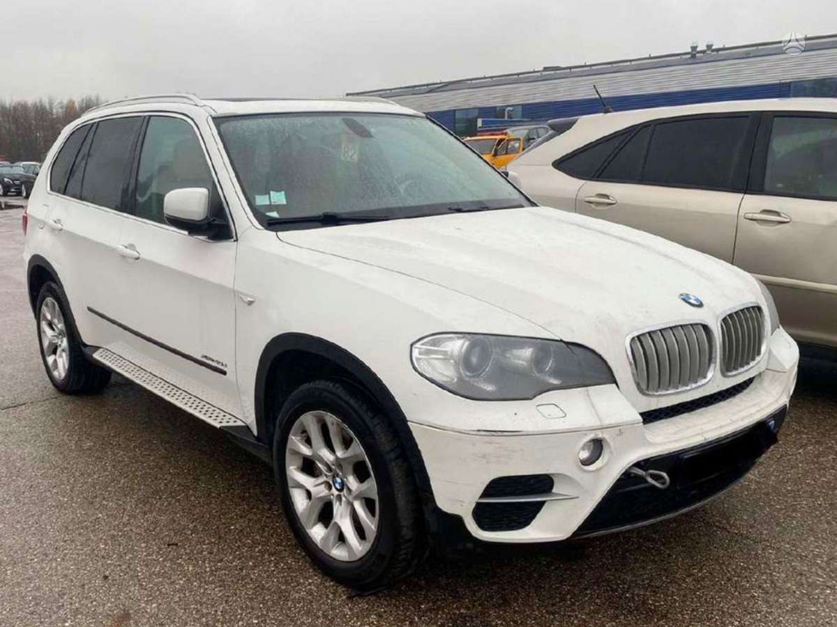 BMW X5 E70 e71 dalys 3 0i 3 0d 4 0d 5 0d