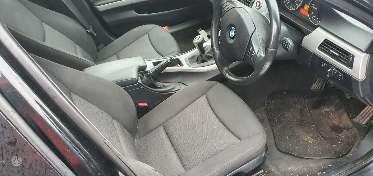 BMW 320 Dalimis