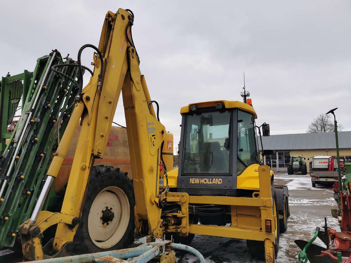 New Holland LB 110, excavator loader