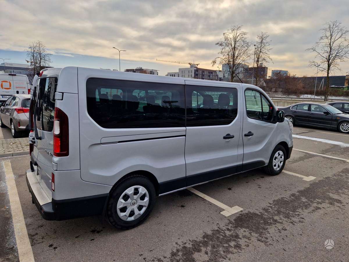 Renault Trafic, passenger minibus