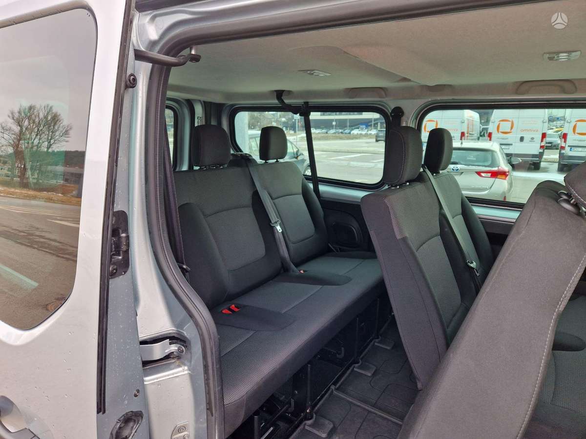 Renault Trafic, passenger minibus