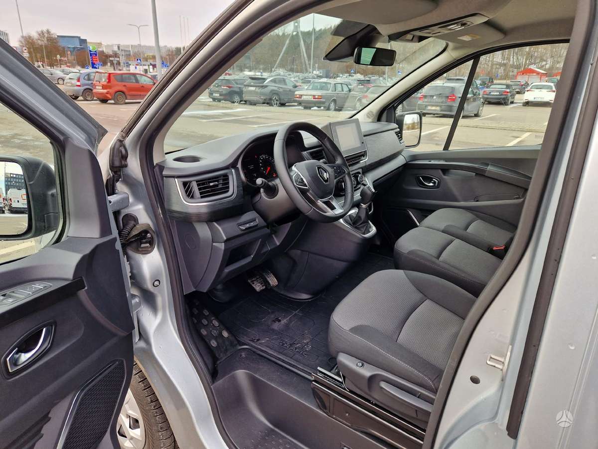 Renault Trafic, passenger minibus