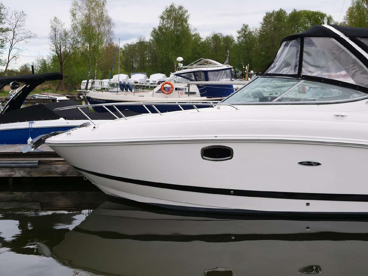 SeaRay 265 Sundancer, yachts / cruisers