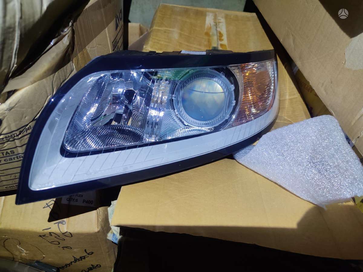 Volvo V40 gaismas