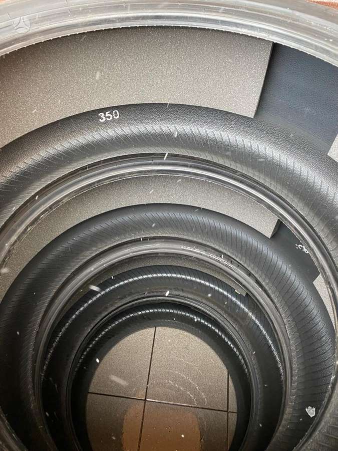 Pirelli P ZERO, summer 275/45 R21