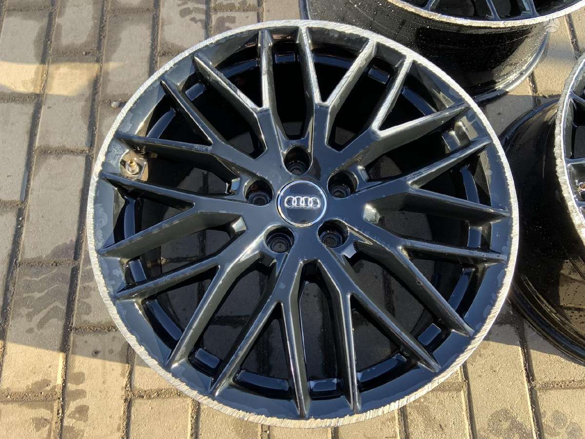 Audi 8W0601025DD, light alloy, R18