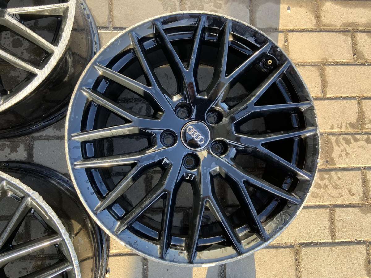 Audi 8W0601025DD, легкосплавные , R18