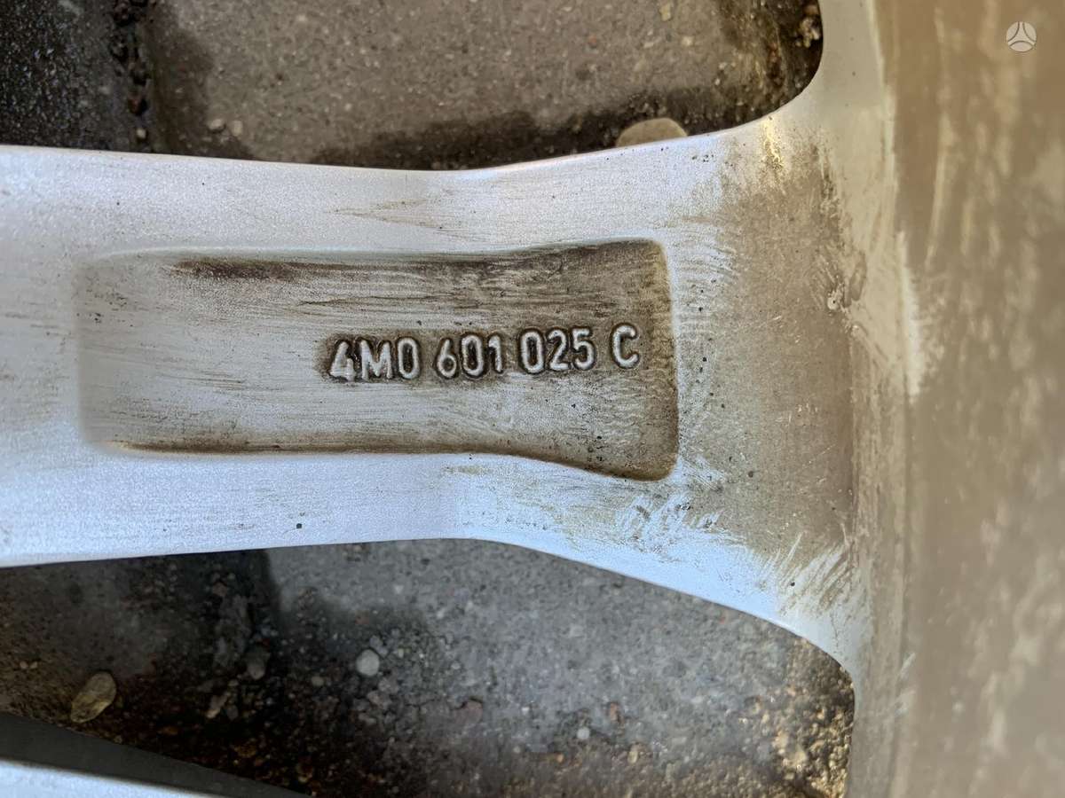 Audi 4M0601025C, lengvojo lydinio, R19
