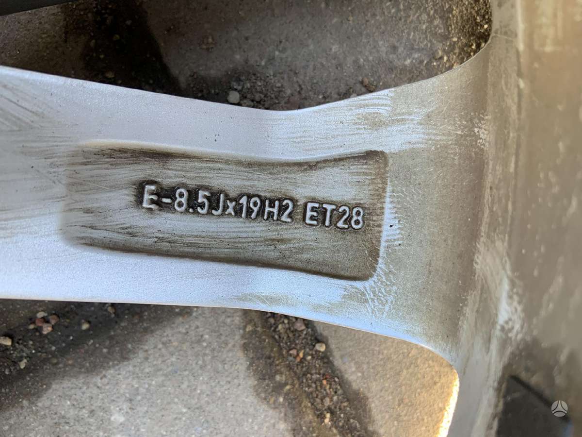 Audi 4M0601025C, lengvojo lydinio, R19