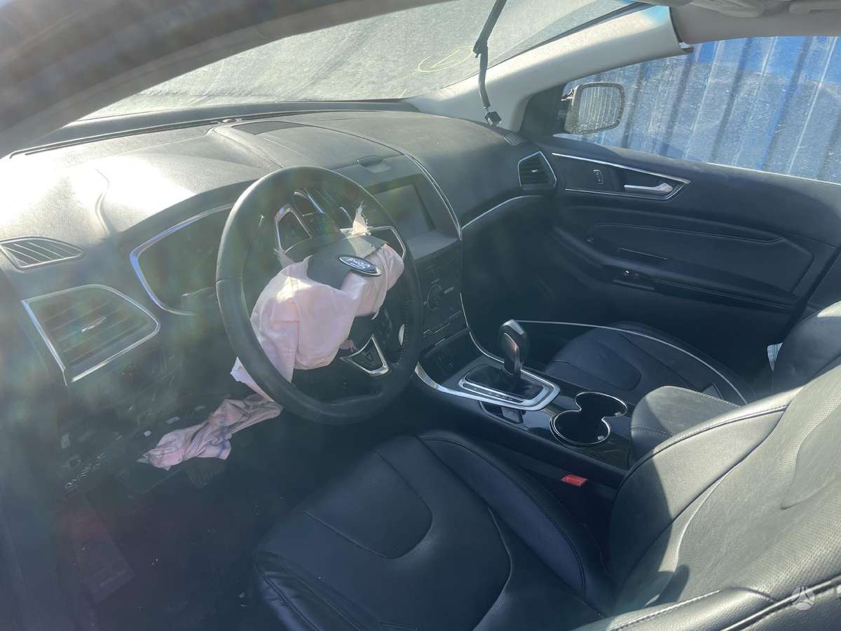 Ford Edge dalimis. Titanium r20 geros padangos