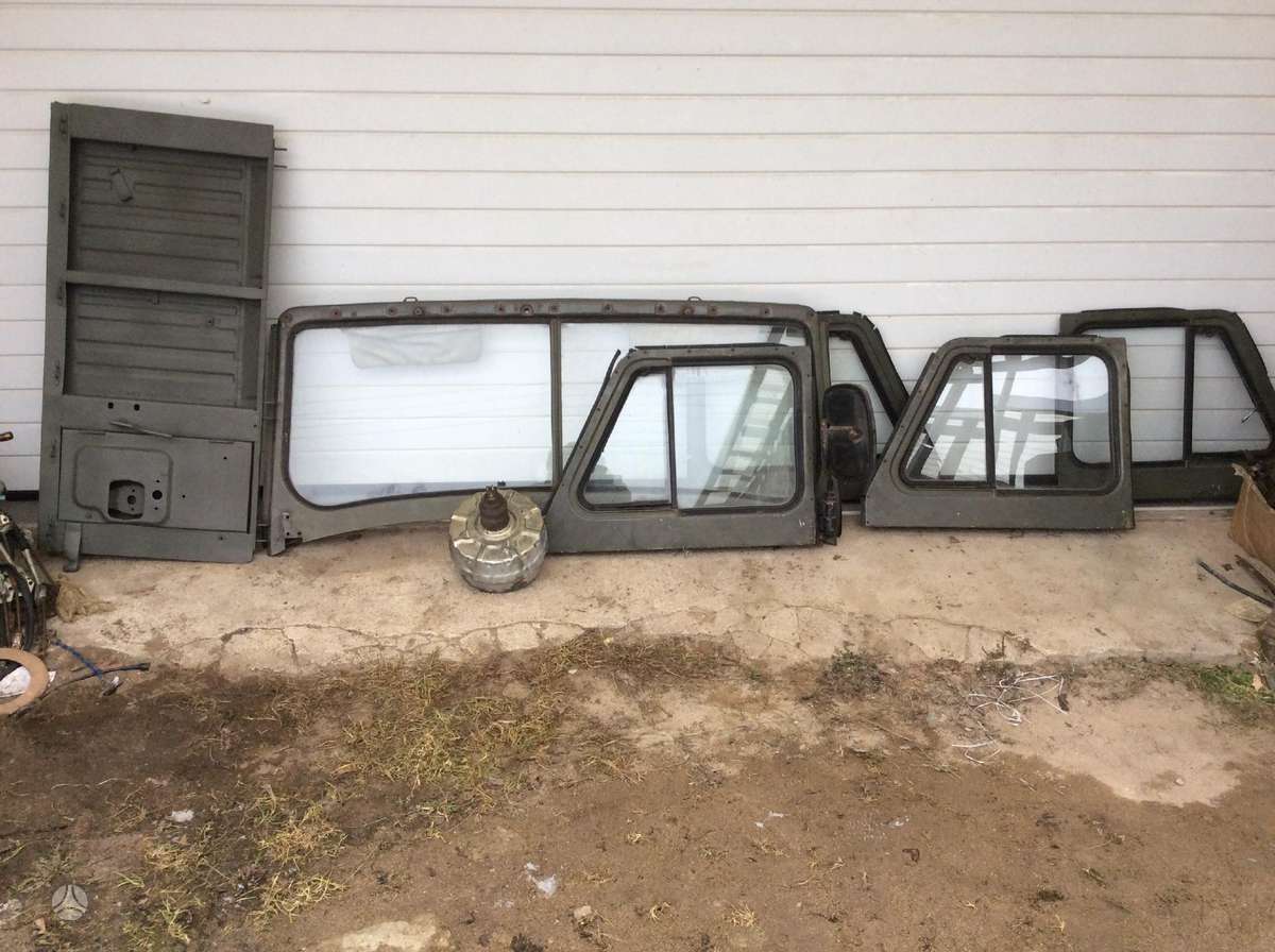UAZ 469 детали кузова