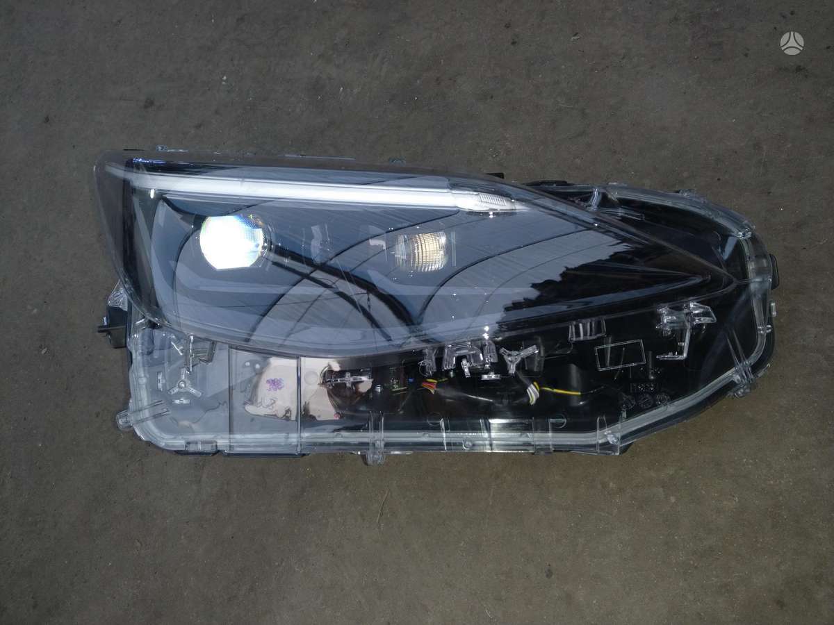 Toyota Yaris Cross kėbulo dalys