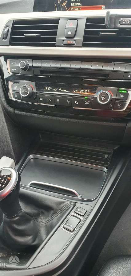 BMW 320 Dalimis