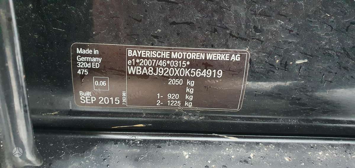 BMW 320 Dalimis