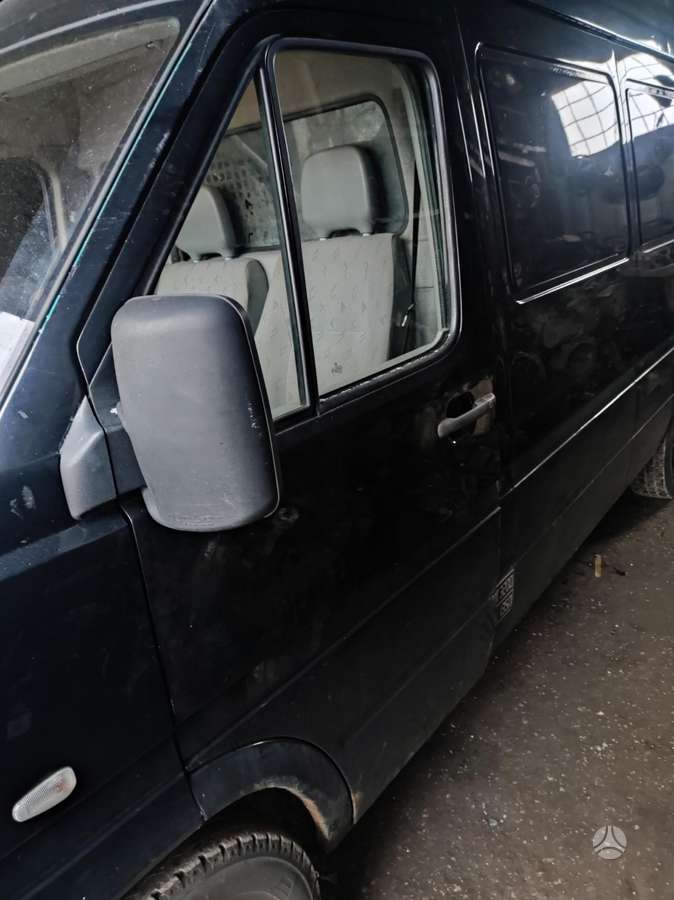 Volkswagen LT-35, cargo vans