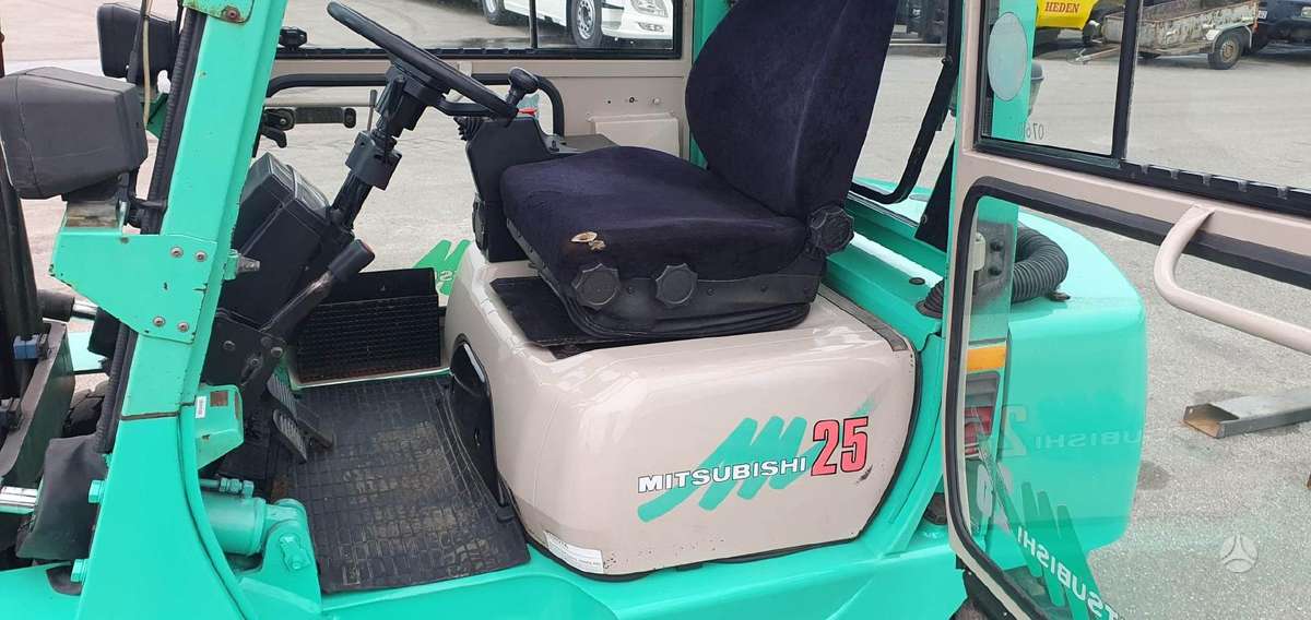 Mitsubishi FD25T, forklifts