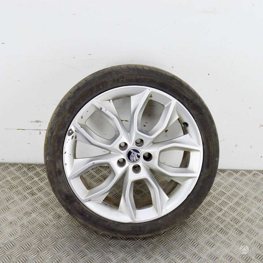 Skoda KAMIQ, light alloy, R18