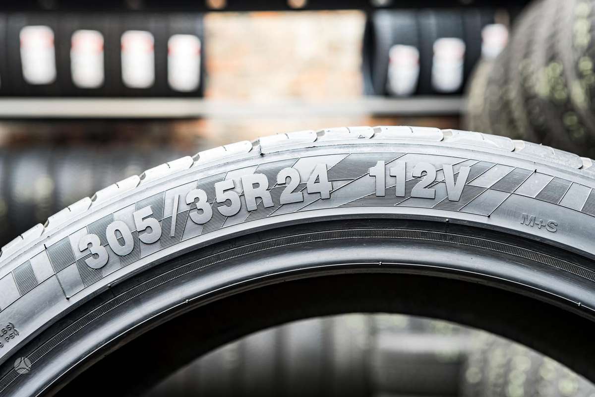 Radar Dimax R8+, universalios 305/35 R24