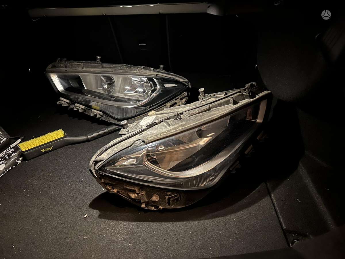 Mercedes-Benz CLA klasė lights