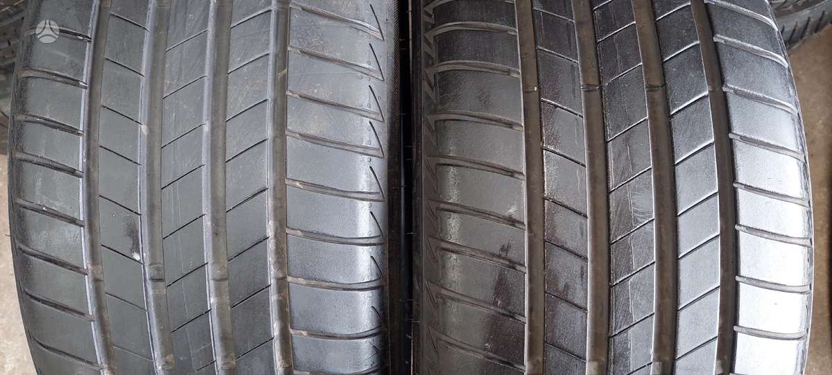 Bridgestone, summer 235/40 R19