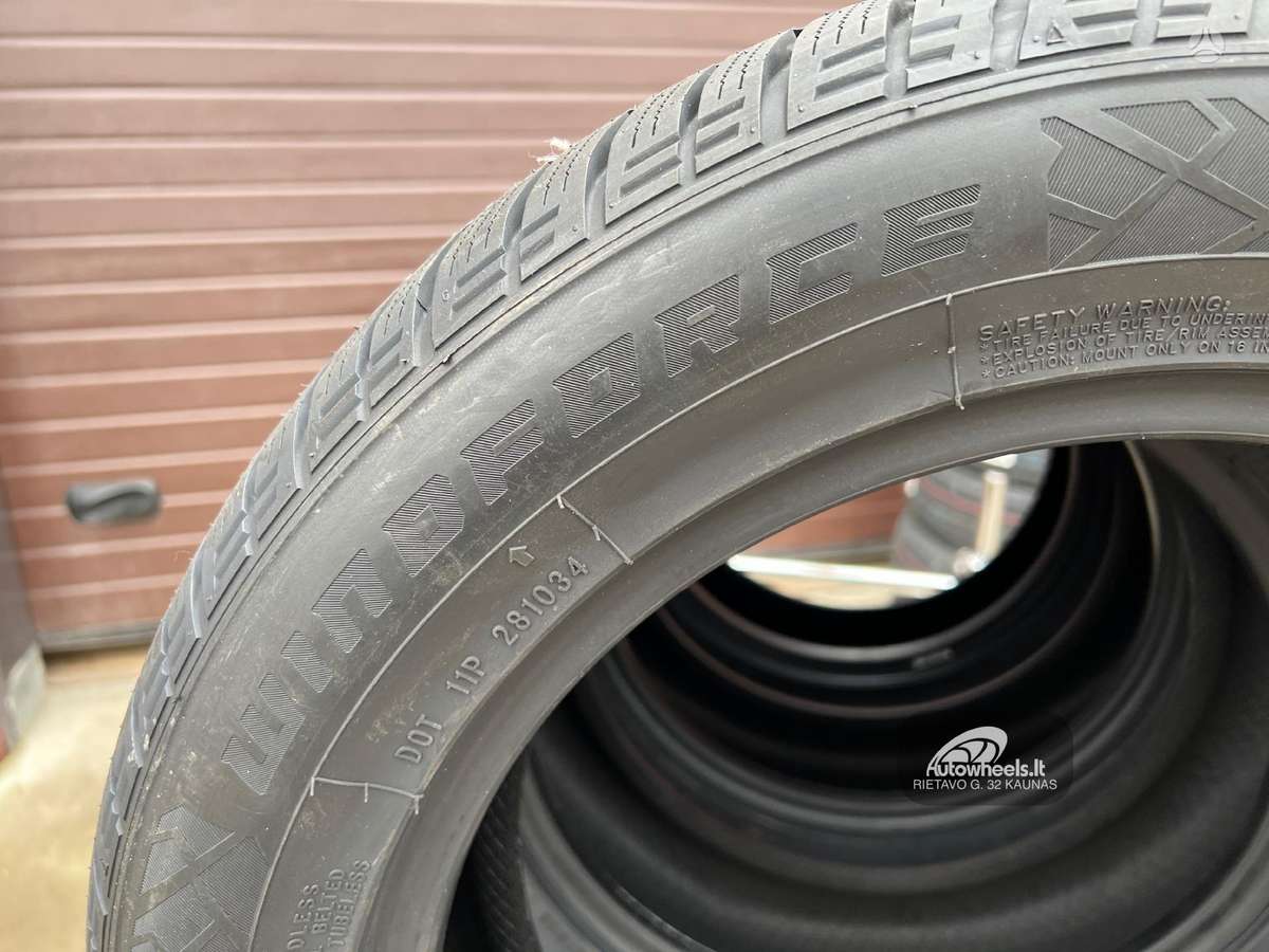 Windforce Snow Blazer UHP, winter 215/55 R16