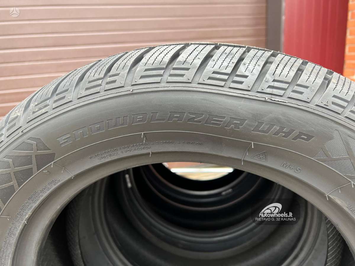 Windforce Snow Blazer UHP, winter 215/55 R16