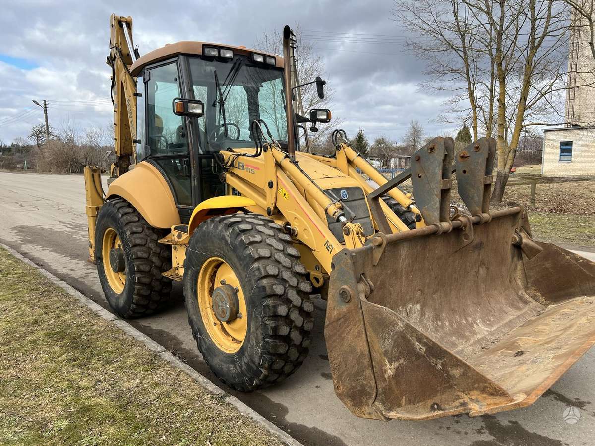 New Holland LB 115, excavator loader