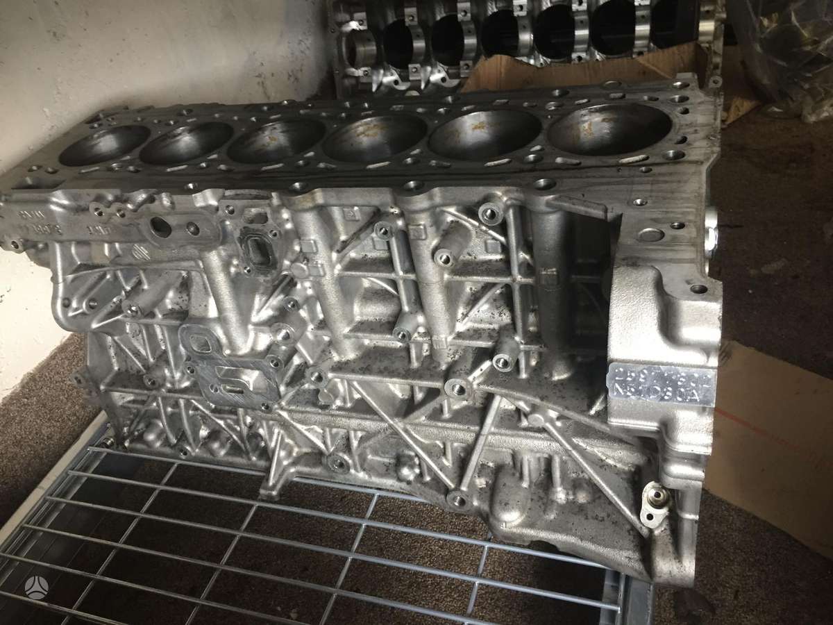 BMW X5, N57d30a, crankshaft, engine block