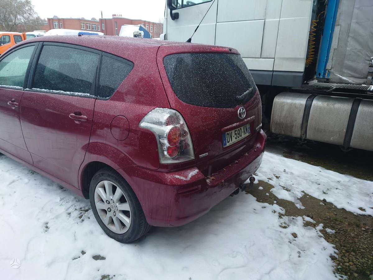 Toyota Corolla Verso for parts
