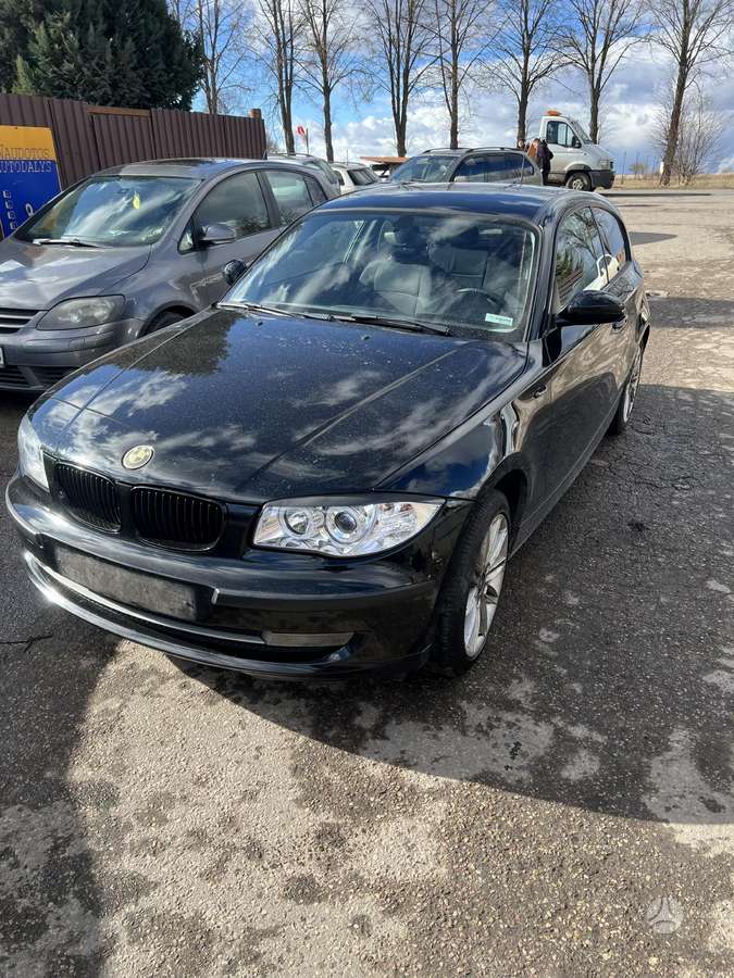 BMW 1 serija 668