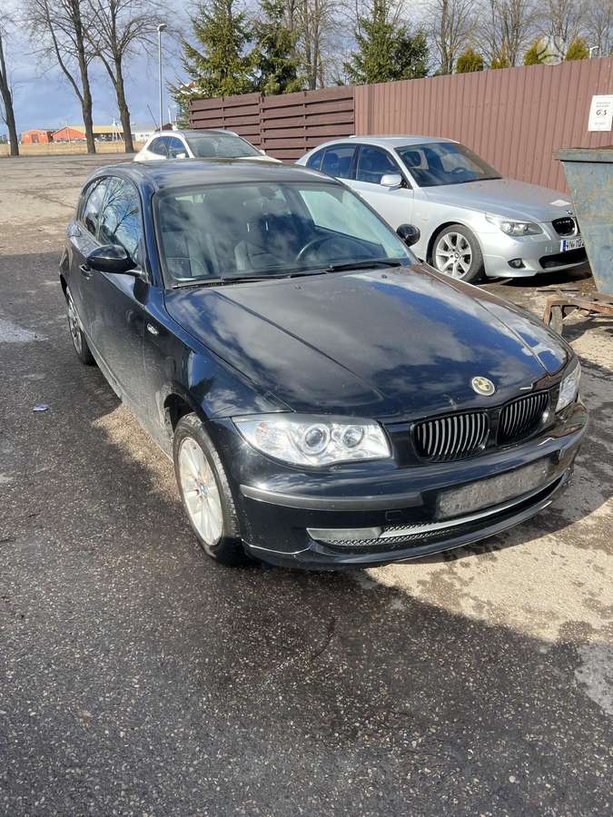 BMW 1 serija 668