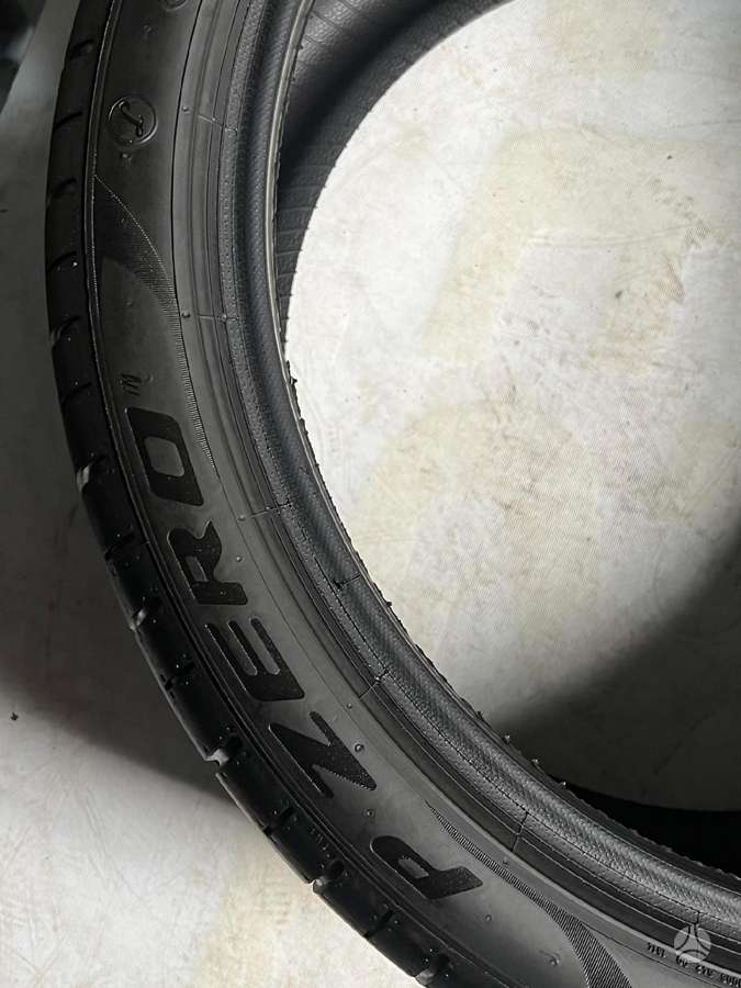 Pirelli P ZERO PZ4, vasarinės 305/30 R20