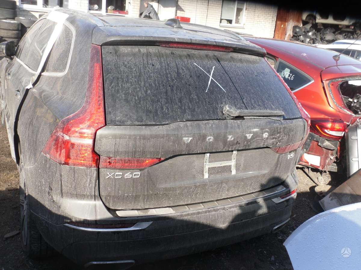 Volvo XC60 dalimis