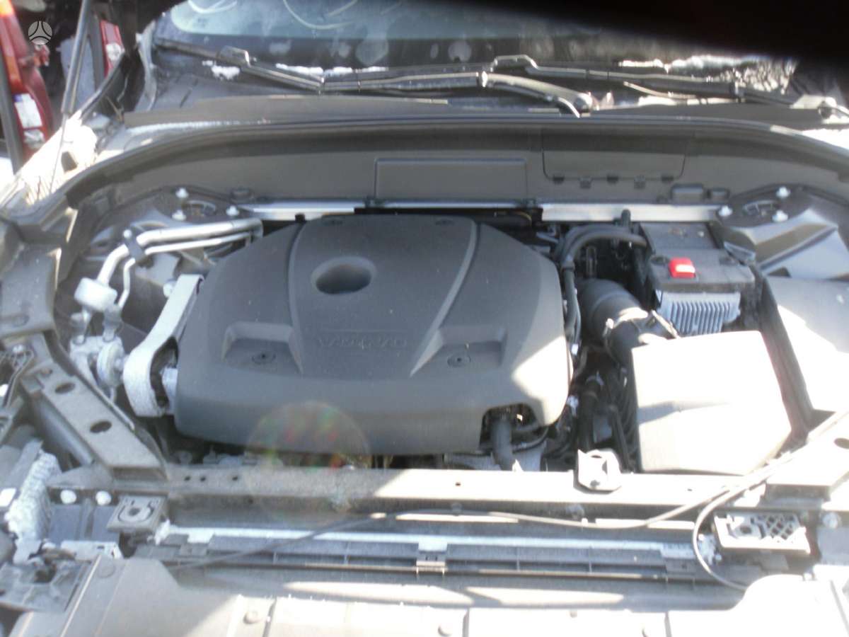 Volvo XC60 dalimis