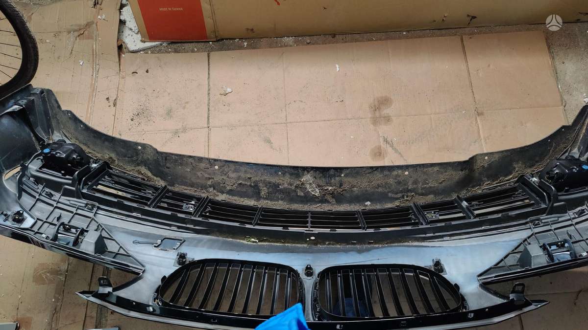 BMW 7 serija bamperiai