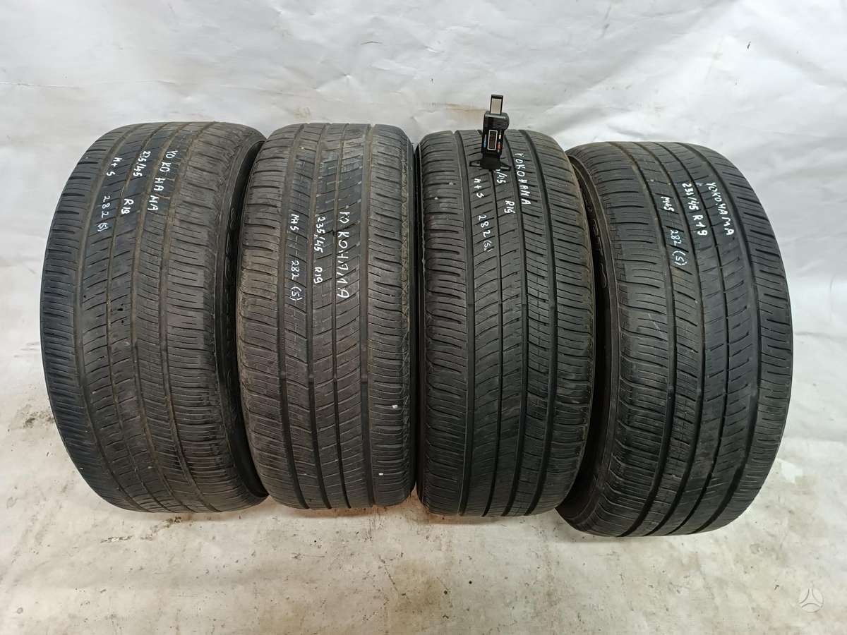 Yokohama, всесезонные 235/45 R19