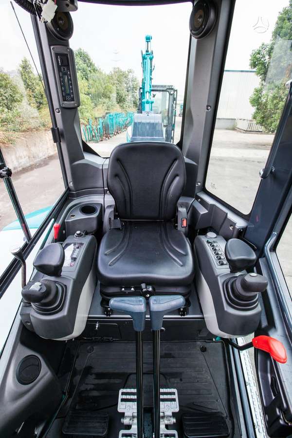 Sunward SWE25UF, excavator