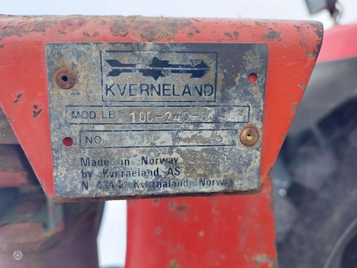Kverneland LB100-240, plūgai