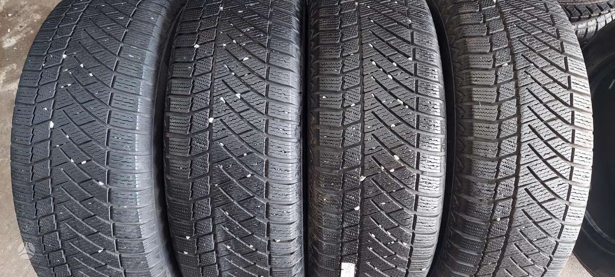Continental, зимние 225/65 R17