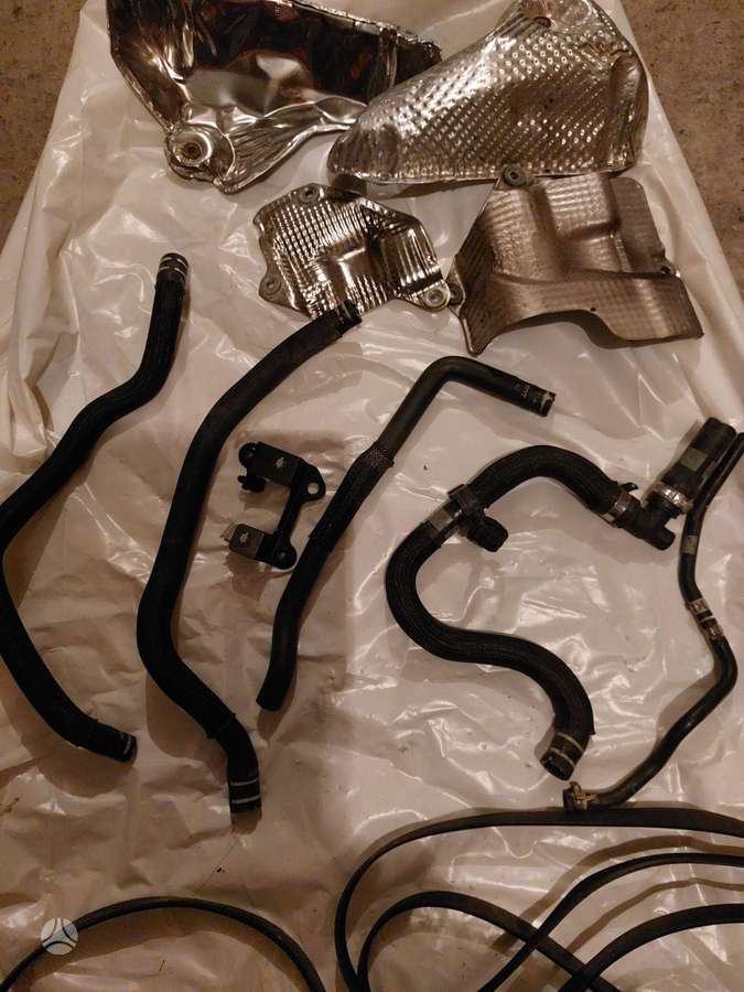 Maserati Levante, Variklio detalės, generatorius ir kondicionieriaus , Maserati levante 3 0l benzinas viskas yra kas nuotraukose