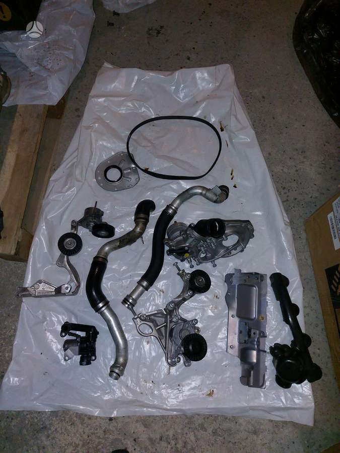 Mercedes-Benz AMG GT S, Variklio detalės, kondicionieriaus siurblys, , Mercedes benz amg gts dalys 4 0l benzinas viskas yra kas nuotr