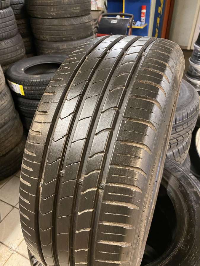Kumho ECSTA HS51, летние 215/45 R16