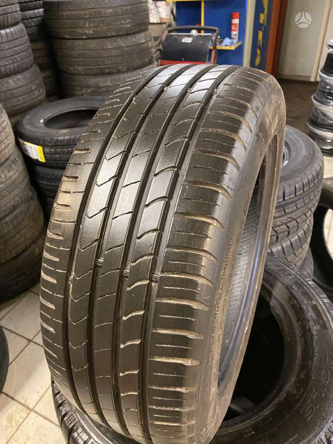 Kumho ECSTA HS51, летние 215/45 R16