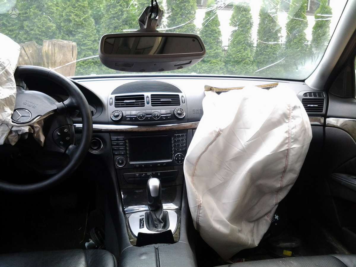 Mercedes-Benz E klasė E220 e270 e280 e320 e5000 nuo 2002m iki 2007 karavanai ir sed