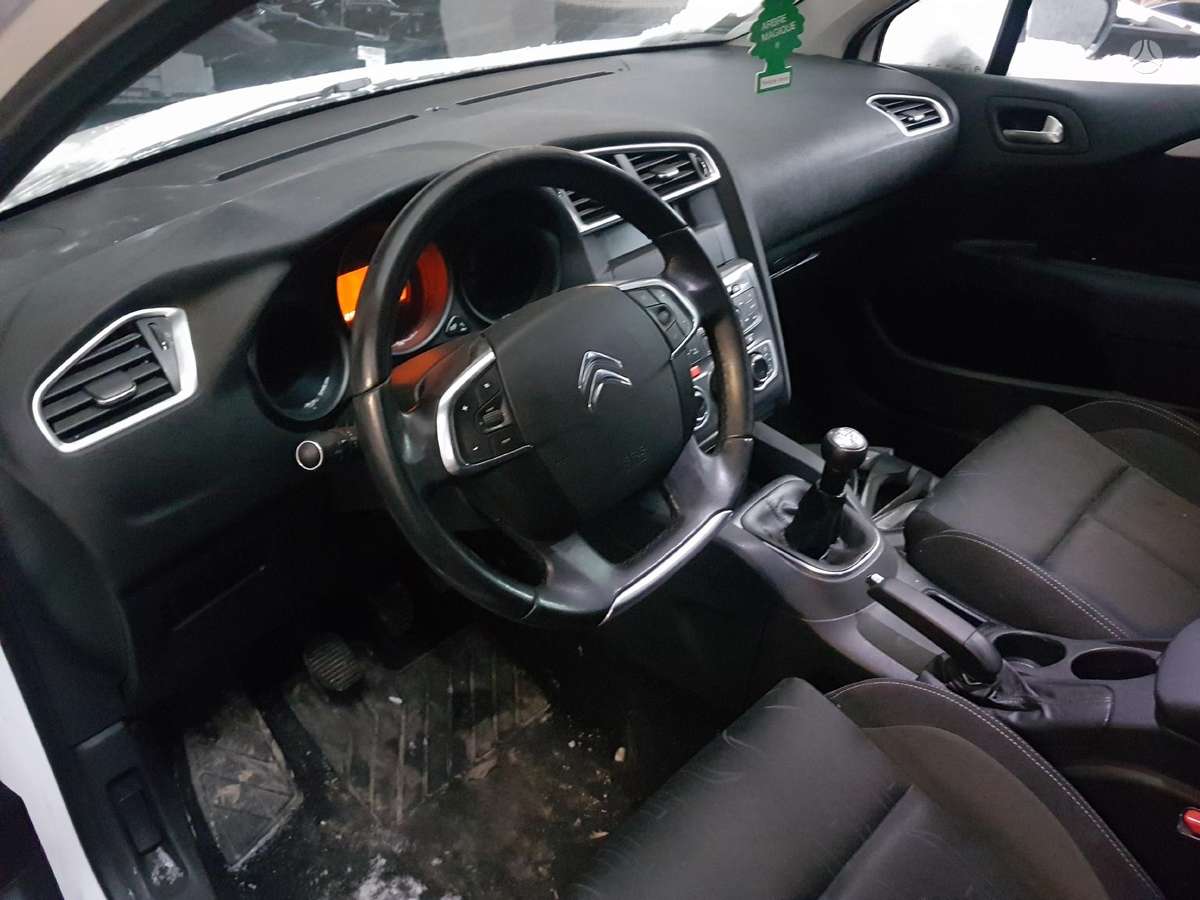 Citroen C4 Engine dv6dted 9h06 gearbox bvm5