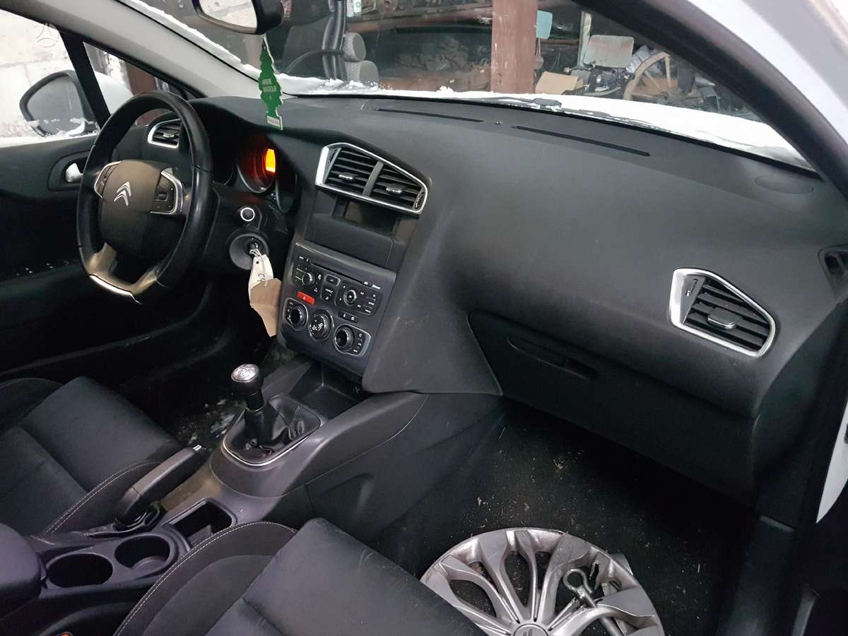 Citroen C4 Engine dv6dted 9h06 gearbox bvm5